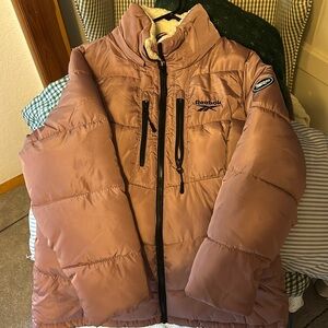 Love this coat!! Selling it because I am moving to a much warmer state. :(